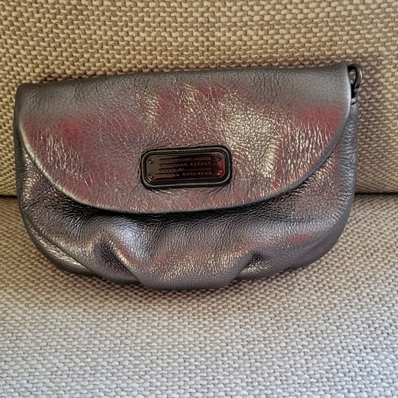 Marc Jacob silver mini crossbody bag - Picture 2 of 5